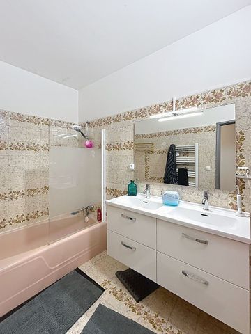 Location Appartement 3 pièces 91m² GAILLAC 81600 - Photo 5
