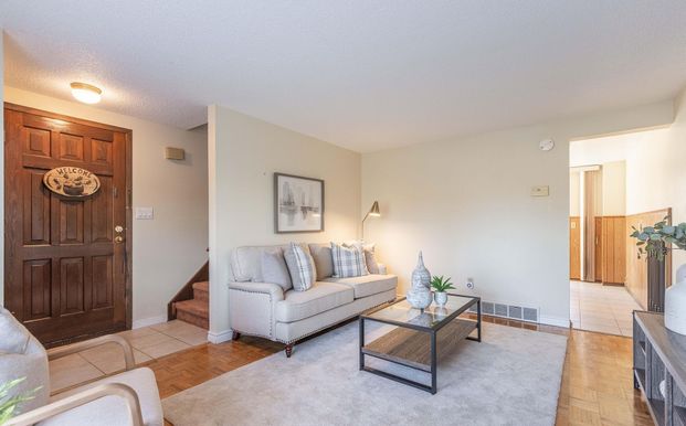 For Lease - 310 1/2 Linwell Road, St. Catharines, Ontario - Photo 1