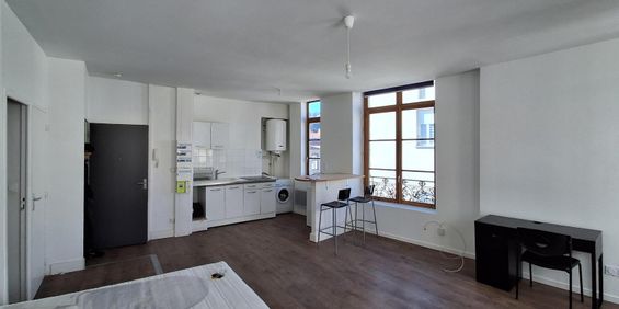 Location Appartement 1 pièce 38m² ST ETIENNE 42000 - Photo 3