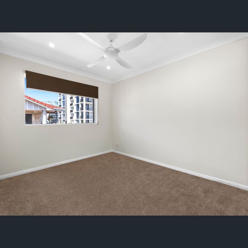 4/18 Augustus Street, Toowong, Qld 4066 - Photo 1