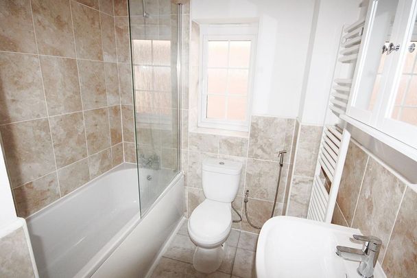 3 bedroom detached house to rent - Photo 1