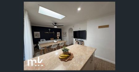 Style & Comfort - Photo 4