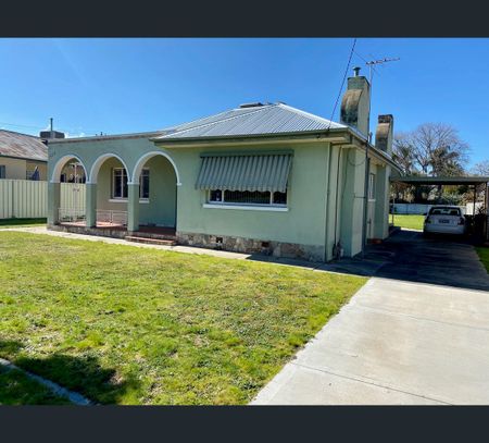 468 Alldis Avenue, Lavington, NSW 2641 - Photo 3