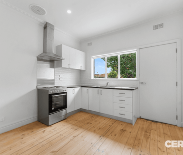 Newly Renovated Three Bedroom Villa Unit - Photo 3