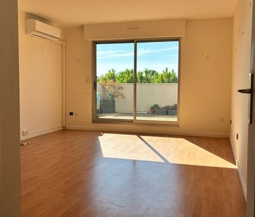 Location Appartement 3 pièces 61m² MARSEILLE 8ème - Photo 1