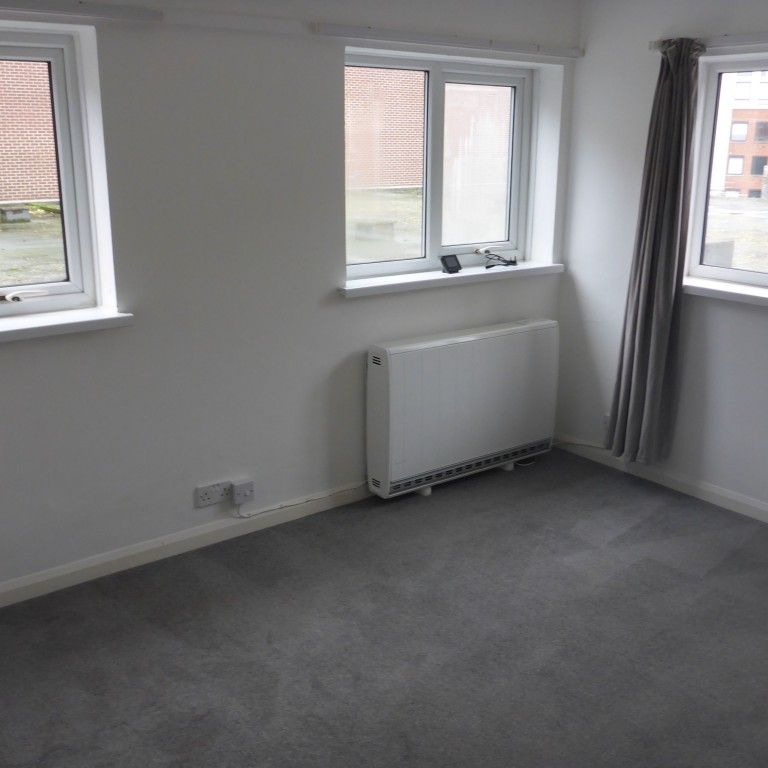 1 bed Apartment - To Let - Photo 1