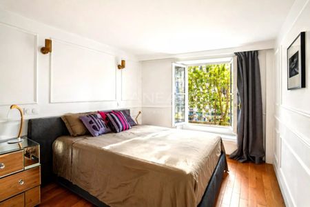 PARIS 1er – VUE DÉGAGÉE SUR LA SEINE – À 10 MINUTES DU LOUVRE – APPARTEMENT MEUBLÉ DE PRESTIGE - Photo 4
