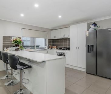 Family Home in the Heart of Coomera - Photo 1
