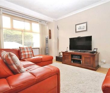 3 bedroom detached house to rent - Photo 4