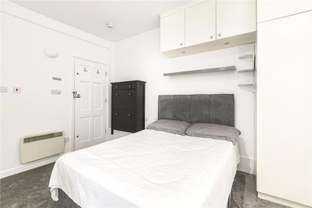 Studio to rent - Photo 2