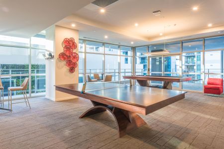 5 Stars Facilities Apartment @$850 Per Week - Photo 2