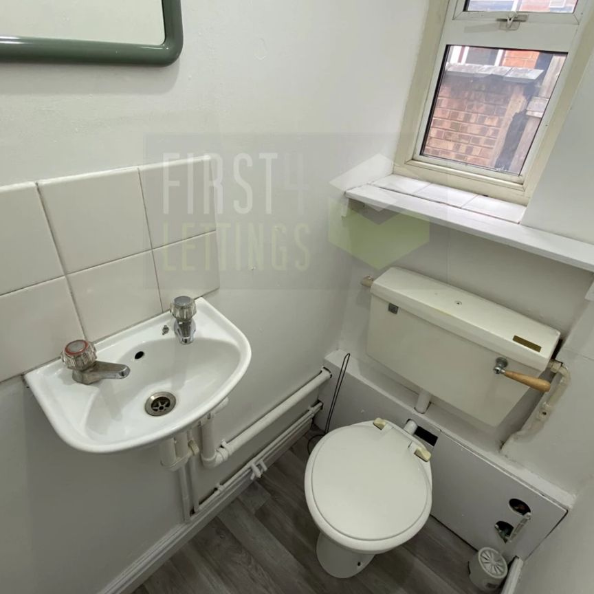 Welford Road, Clarendon Park, Leicester, LE2 - Photo 1