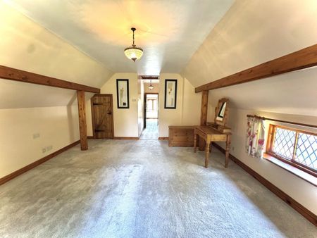 4 bedroom detached house to rent - Photo 5