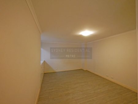 Oversize freshly painted 1 Bedroom Apartment - Axis Apartment - Photo 5