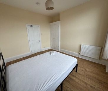 London Road, Portsmouth - Photo 4