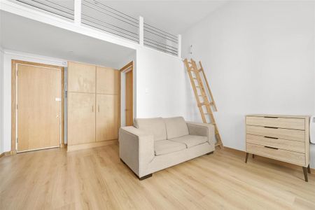 Studio to rent - Photo 3