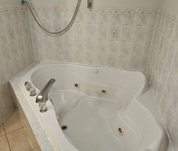 For Lease - 74 Argyle Street Unit# Basement, Toronto, Ontario - Photo 5