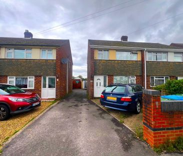 3 bedroom semi-detached house to rent - Photo 4