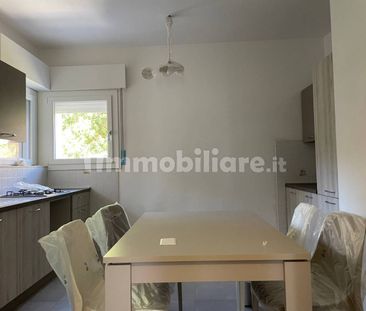 Appartamento viale Giacomo Leopardi, Centro, Camerino - Photo 2