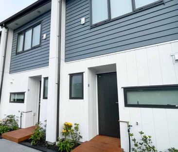 Te Atatu Peninsula, 2 bedrooms with 1 Study - Photo 4