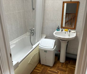 £750 PCM, Furnished Second Floor Studio Flat in Caroline Street, Ci... - Photo 5