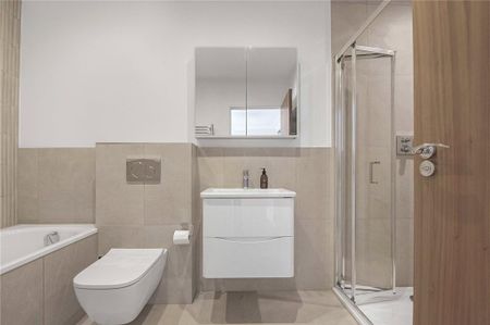 4 bedroom end of terrace house to rent - Photo 4