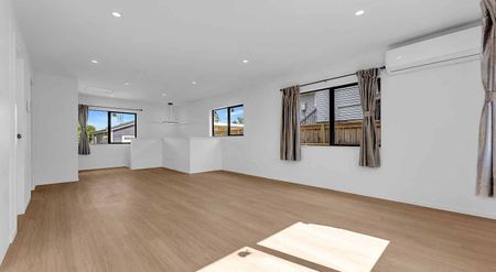 Modern 3BR Townhouse in Mangere Bridge - Photo 3