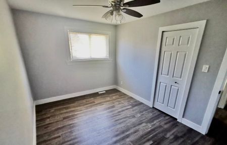 For Lease - 17 Larkdale Crescent, Essa, Ontario - Photo 4