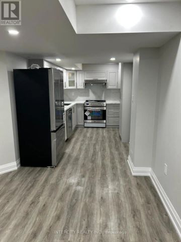 299 FLEETWOOD DRIVE - Photo 2