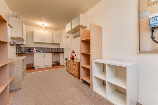 4 bedroom detached house to rent - Photo 1