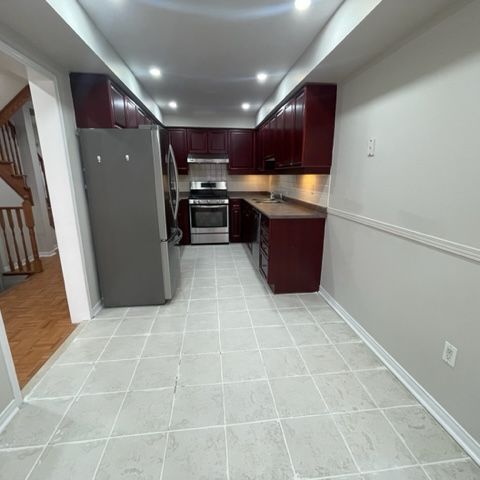 For Lease - 102 Lucena Crescent, Vaughan, Ontario - Photo 1