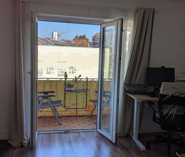 Helle 2,5-Zimmer Wohnung mit Balkon - Foto 1