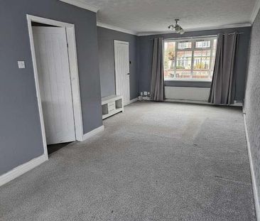 St. Nicholas Drive, Grimsby, DN37 - Photo 1