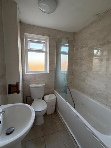 4 bedroom house to rent - Photo 3