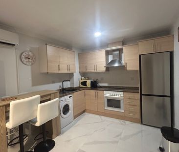 Cozy Apartment for Seasonal Rent in Torrevieja - Photo 4