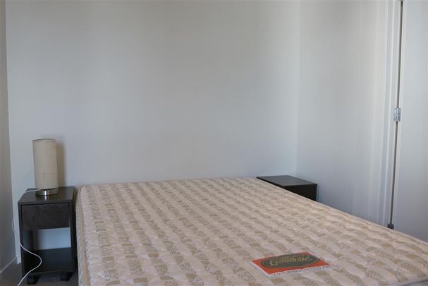 Furnished CBD 2 Bedroom Apartment - Photo 1