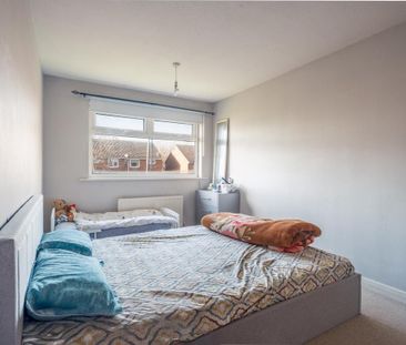 3 bedroom semi-detached house to rent - Photo 6