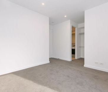 3 Bed, 2 Bath - Photo 5