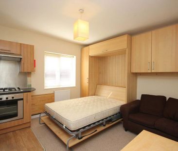 Studio to rent - Photo 1