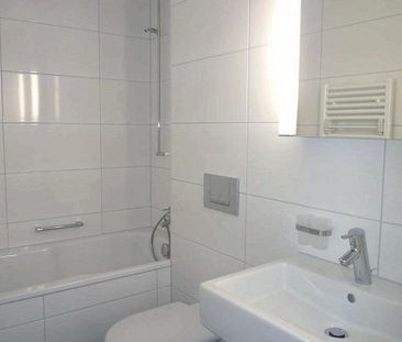 Moderne 1-ZW à 25 m² im 1. OG mit Balkon - Photo 2