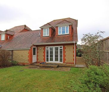 3 bedroom semi-detached house to rent - Photo 3
