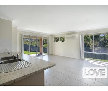 7 Sophie Close, Cameron Park, NSW, 2285 - Photo 4