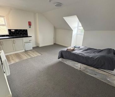 Studio Flat, Beulah Road, CR7 - Photo 2