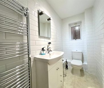 1 bedroom parking to rent - Photo 1