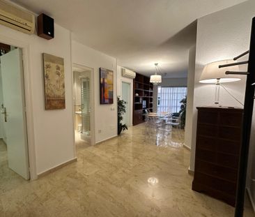 Piso de alquiler en Calle Gomez Cortina, San Nicolás - Photo 2