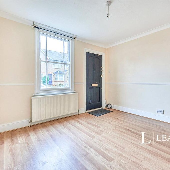 3 bedroom terraced house to rent - Photo 1