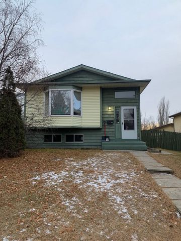 Lower Level 2 Bedroom Suite in Eastview! - Photo 5