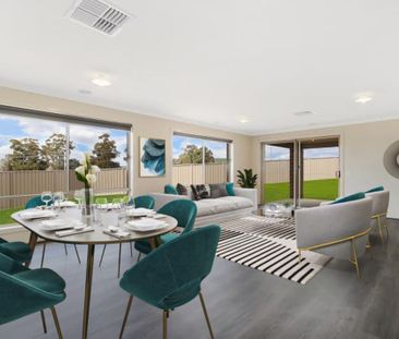 FAMILY LIVING IN WIRLINGA RISE - Photo 4