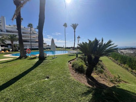 3 room luxury Apartment for rent in Marbella, Andalusia - Photo 3