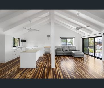 12 Corolla Street, Elliott Heads, Qld 4670 - Photo 6